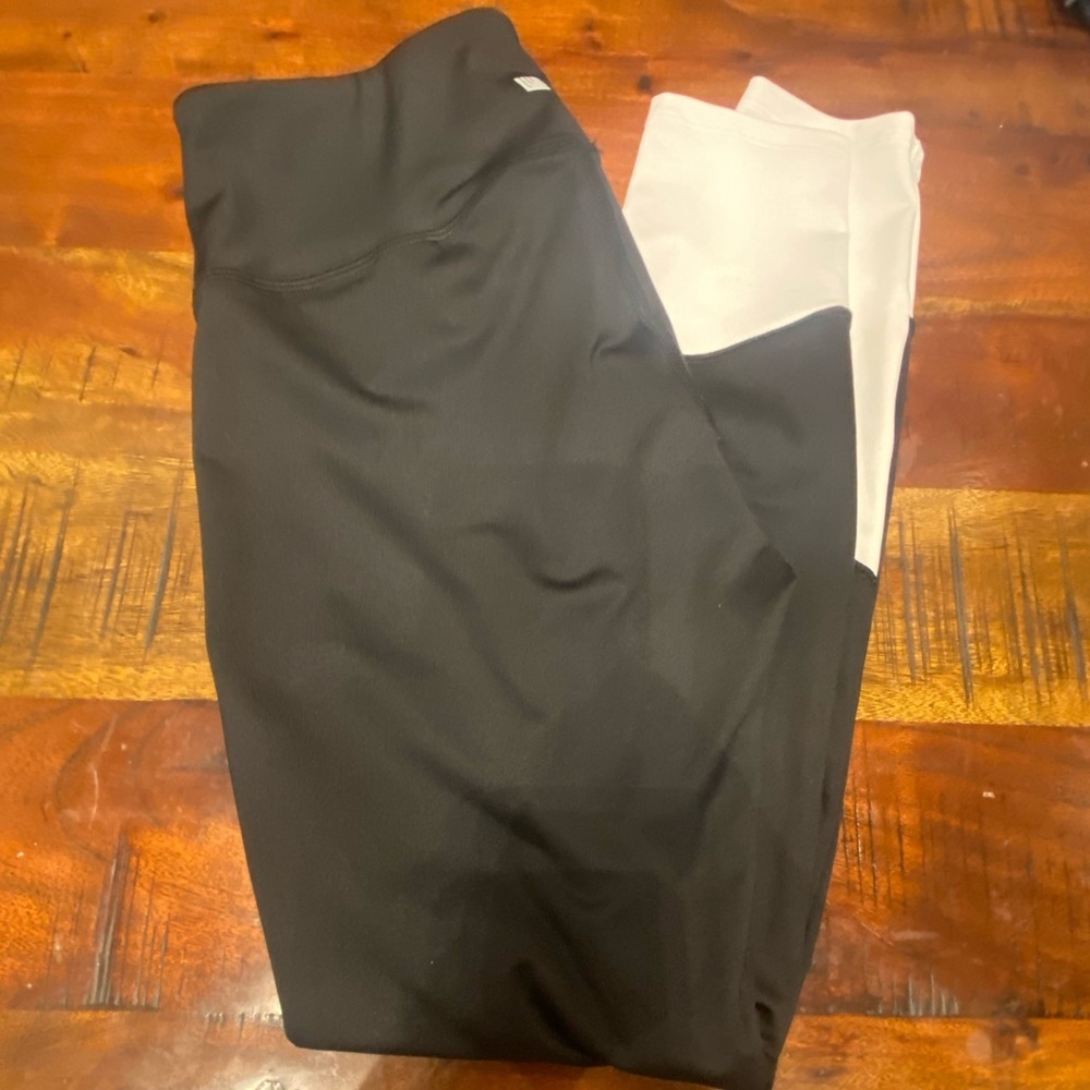 Women's Black and White Leggings